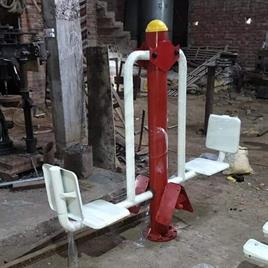 Outdoor Gym Leg Press Device