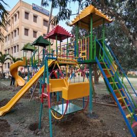 Outdoor FRP Multi Play Machine, 30x25ft