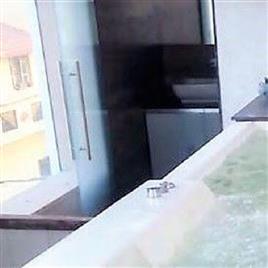 OX Hot Jacuzzi Glass Wall Spa
