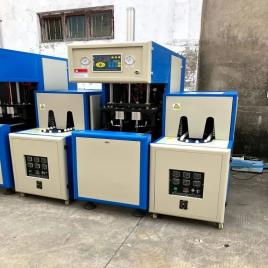 2-Cavity PET Blowing Machine, 20 Litre Capacity