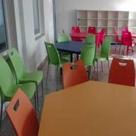 Plastic Restaurant Dining Set with Chairs