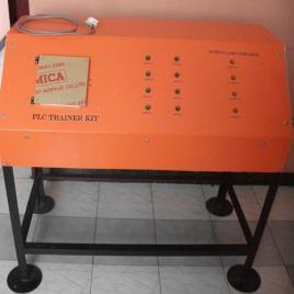 Laboratory PLC Simulator Machine