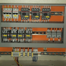 PLT Mild Steel Three Phase DOL Motor Starter, 220-440V AC