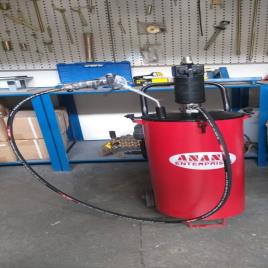 Pneumatic Grease Equipment, 25 Kg Capacity