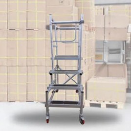 Platform Ladder with Podium