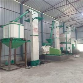 Poultry Com Cattle Feed Equipment
