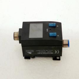 Festo Pressure Sensor SDE1-V1-G2-W18-I-P1-M12