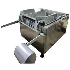 Rectangular Automatic Batch Fryer Machine, 150kg/hr