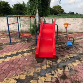 Red Indoor Outdoor Play Equipment 10x10 Ft