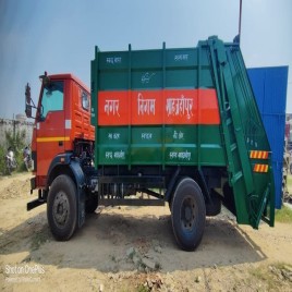 Semi-Automatic Refuse Compactor Truck, 14 Qb Meter Capacity