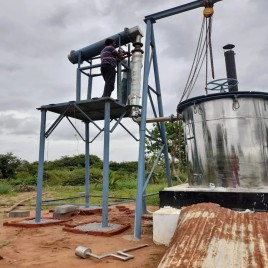 Rose/Geranium Oil Distillation Unit, 500 TPD