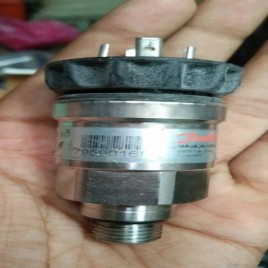 Screw Compressor Chiller Part 79590168