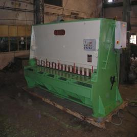 Semi-Automatic Hydraulic Shear Machine