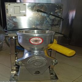 Semi-Automatic Steel Mosambi Extractor