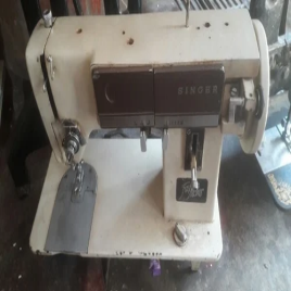 Singer Electronic Sewing Machine