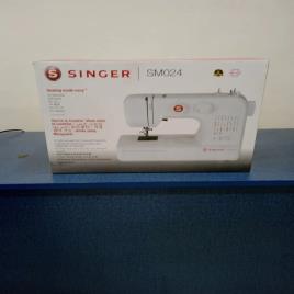 Singer SM024 Sewing Equipment