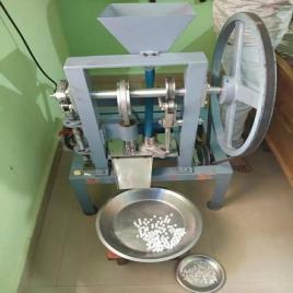 Iron Kapoor Tablet Press