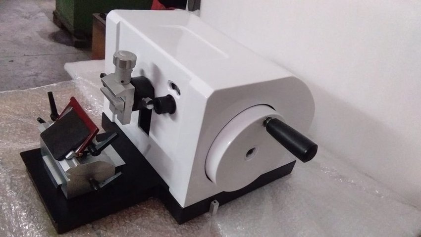Advanced Rotary Microtome Machine