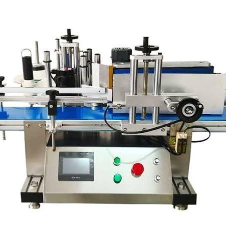 Automated Round Bottle Labeler Machine
