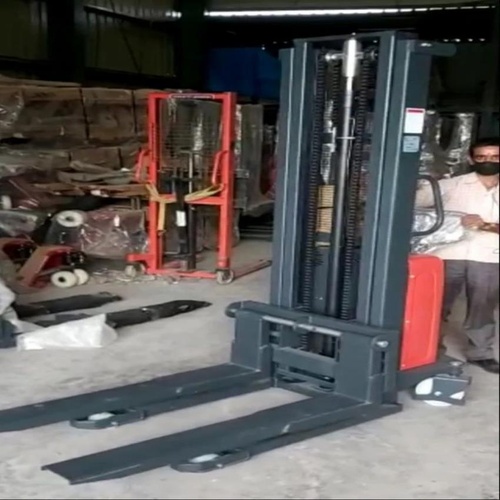 Battery Hydraulic Stackers