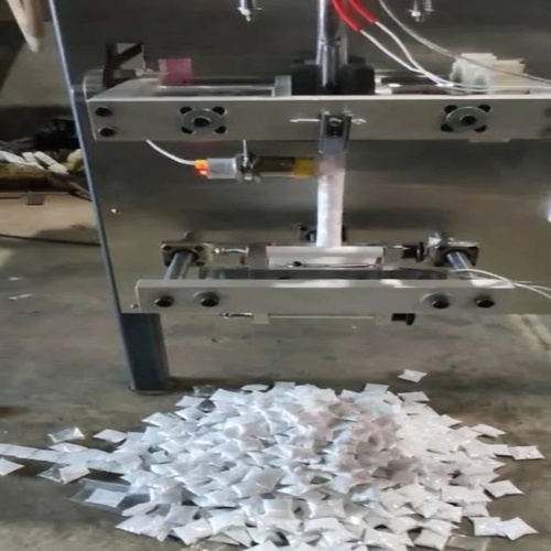 Mechanical Chuna Pouch Packing Machine