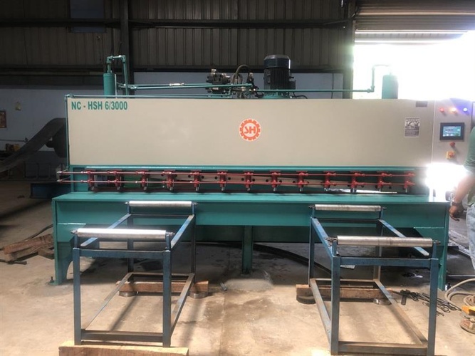 Metal Plate Cutting Device