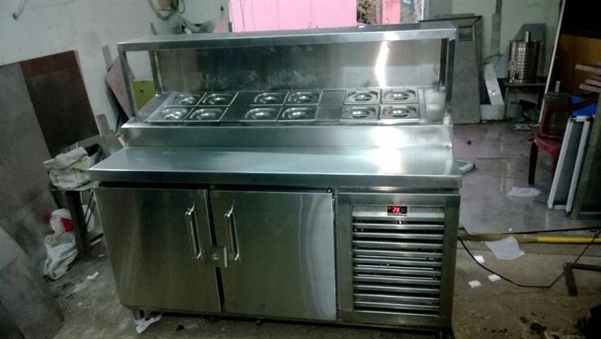 Open Pizza Preparation Station