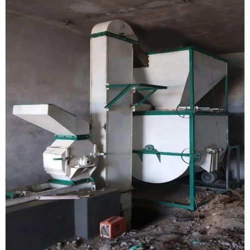 Semi Automatic Cattle Feed Machine, 500 kg/hr
