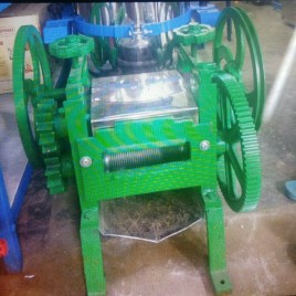 Manual Sugarcane Extracting Machine
