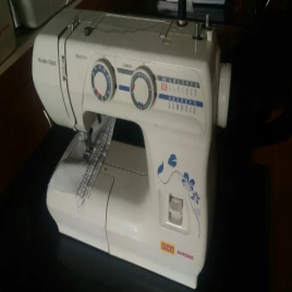 Usha Janome Sewing Machine
