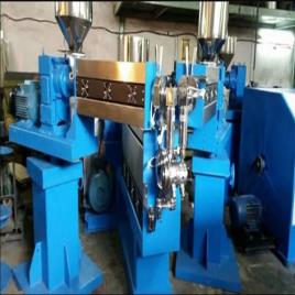UVR Industrial Triple Layer Extrusion Machine
