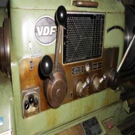 Manual Horizontal Lathe Machine