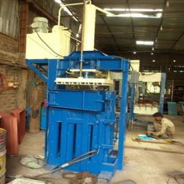 Vertical Baling Machines