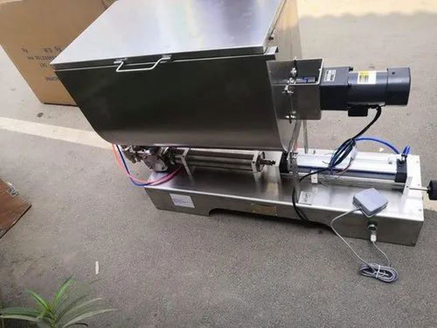 Semi-Automatic Pickle Pouch Packing Machine (220v Single Phase)