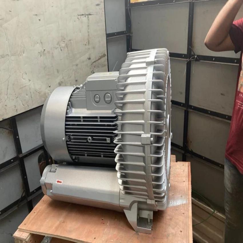 2880 RPM Silver 20 HP Industrial Ring Blower