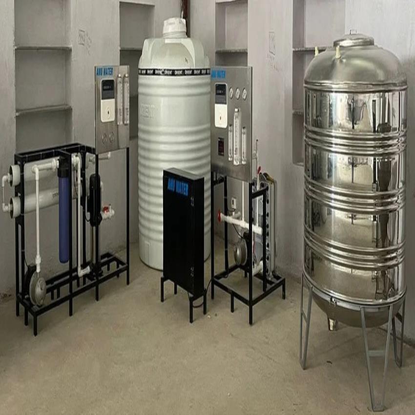 300 LPH Chemical Production Machine