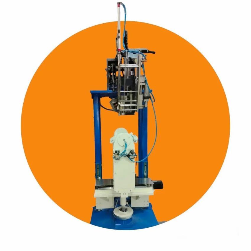 4 Axis CNC Hockey Brush Machine