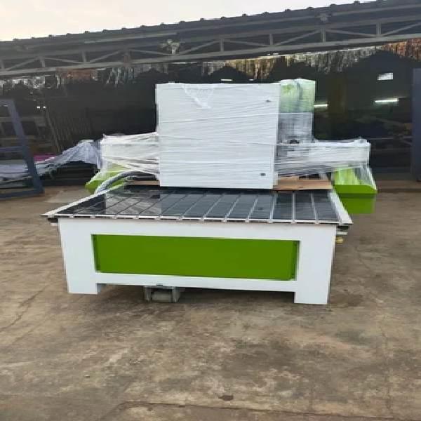 4 kW Mild Steel CNC Plasma Cutting Machine, 480V