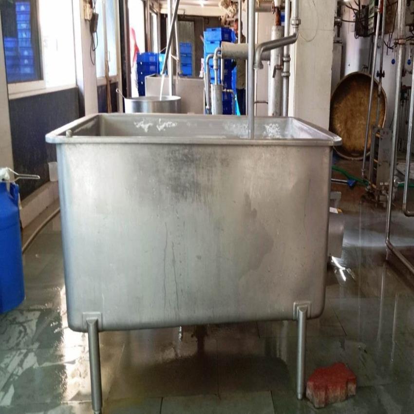 500-1000L Vertical Milk Tank
