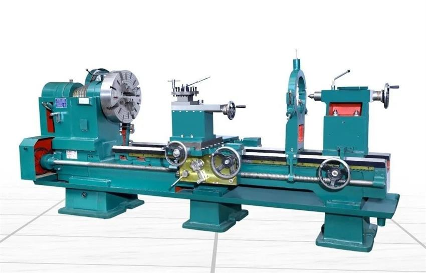 5.5 Feet Light Duty Lathe Equipment.