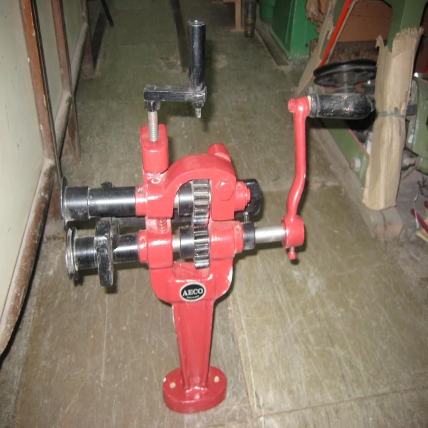 AECO Light Duty Grooving Equipment