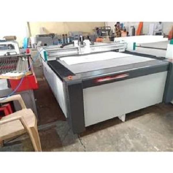 Automated Oscillating Knife Cutting Machine