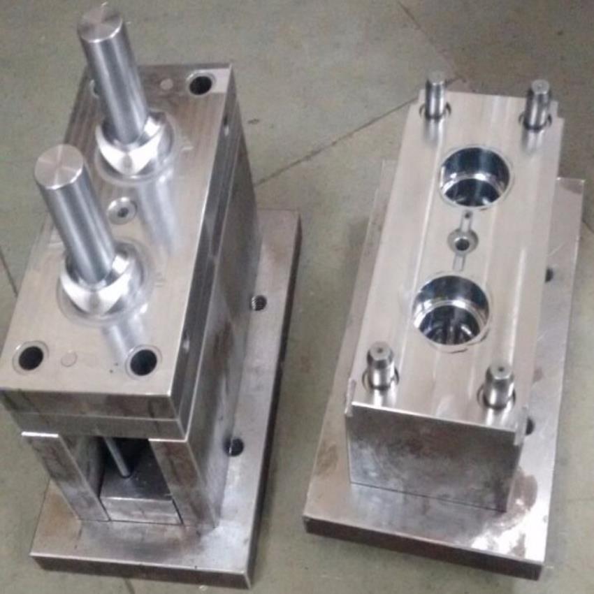 Automatic Cold Runner Injection Mould