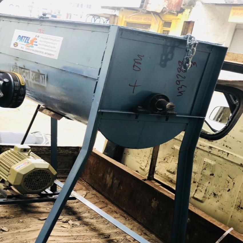 Automatic Feed Mixer, 100-150 Kg/Hr