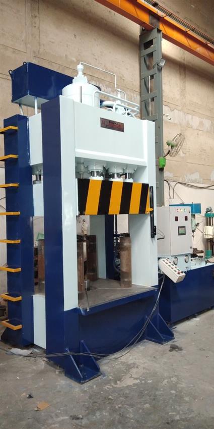 Automatic Kitchen Sink Fabrication Machine