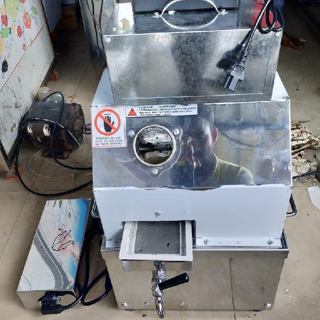 Battery Powered Sugarcane Juicer