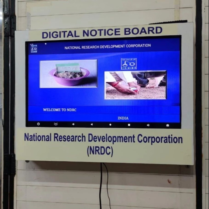 Digital Bulletin Board - Black LED
