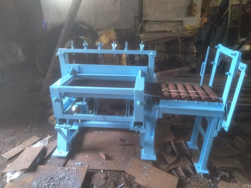 BRICK FABRICATION CUTTER MACHINE