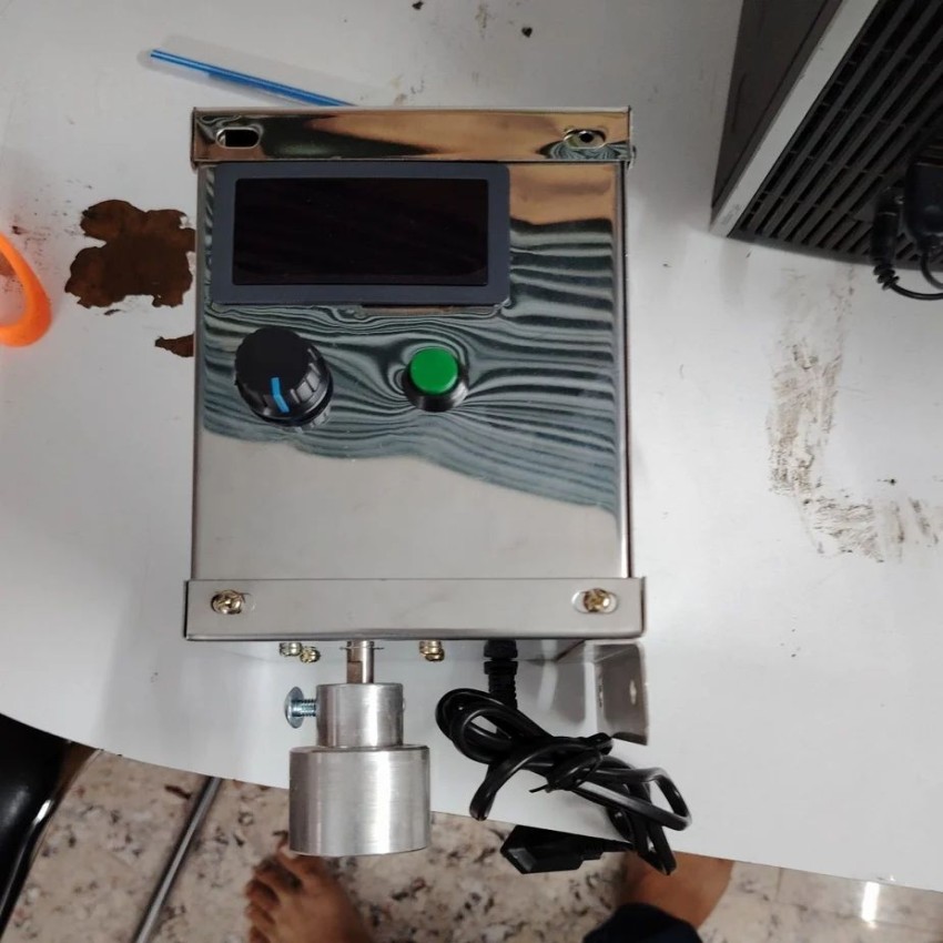 Capping Machine, 1000 BPH Capacity