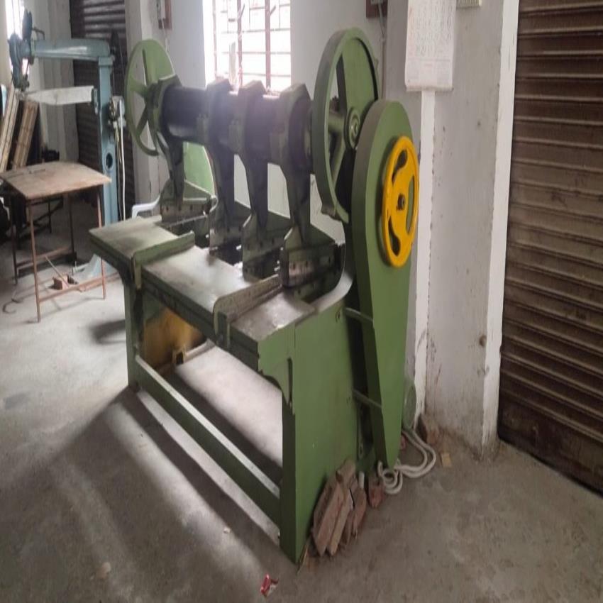 Cardboard Sheet Cutting Machine